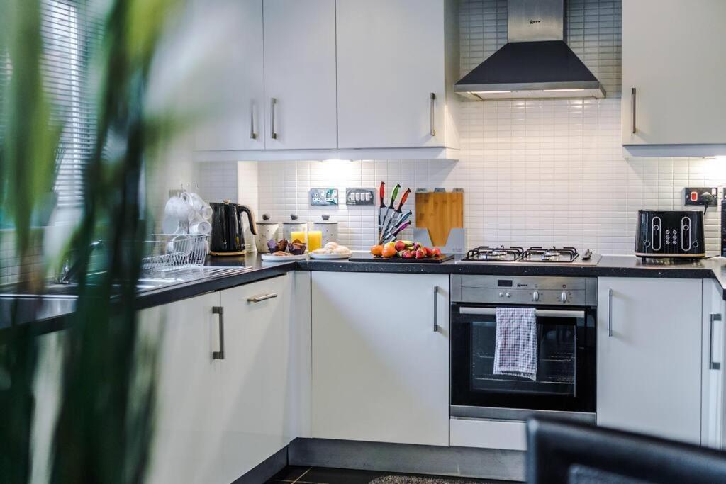 Stylish Townhouse Chester City Centre With Parking Exteriér fotografie